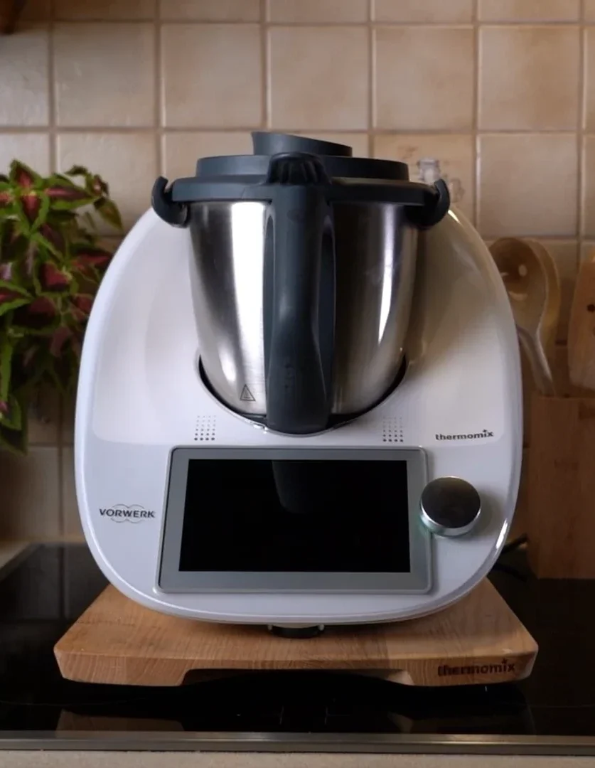 Beitragsbild für das Portfolio-Projekt Thermikitchen: Professionelles Image- und Produktvideo für eine Thermomix-Beraterin, produziert von ArsMotion.