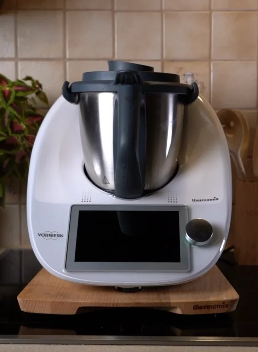 Beitragsbild für das Portfolio-Projekt Thermikitchen: Professionelles Image- und Produktvideo für eine Thermomix-Beraterin, produziert von ArsMotion.